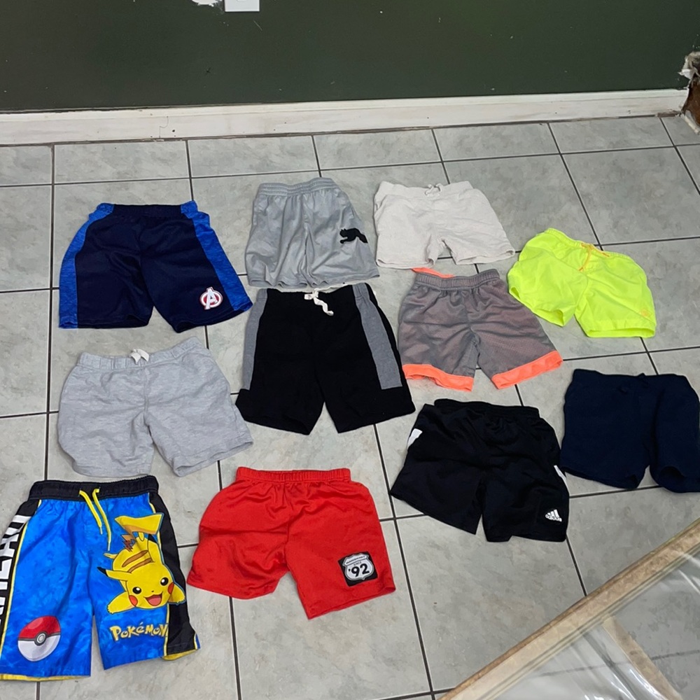 Boys short bundle (14 pair) size  5-6